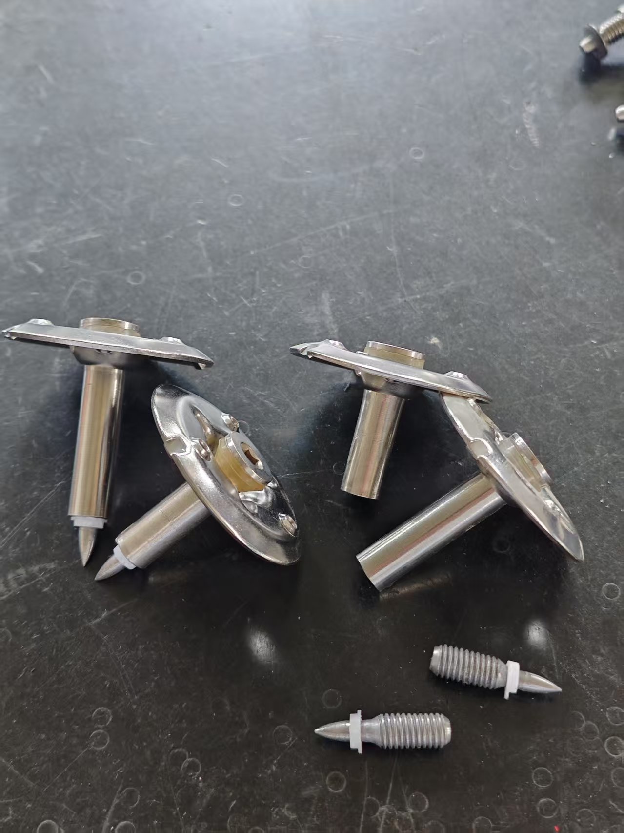 不锈钢格栅紧固件